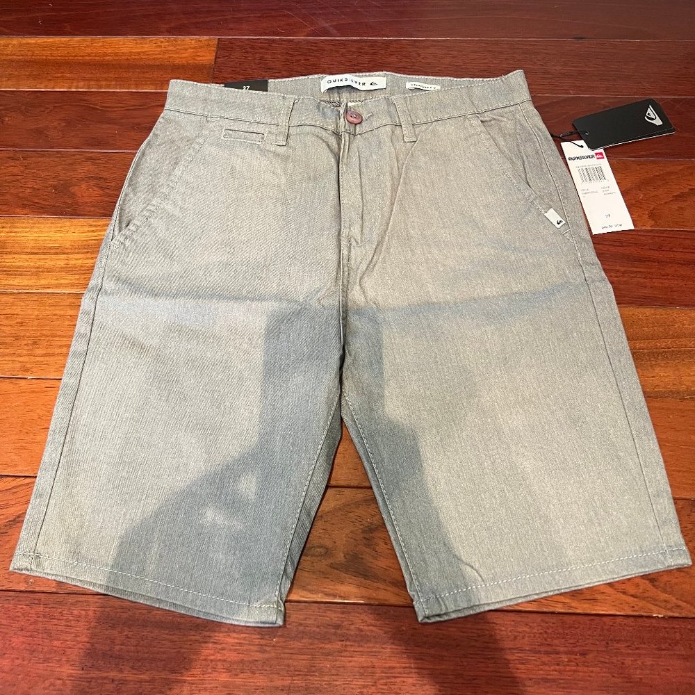 New With Tags boys size 27 waist age 14 quicksilver shorts with stretch